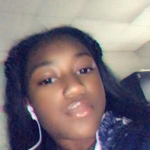 Meet your Posher, Symone